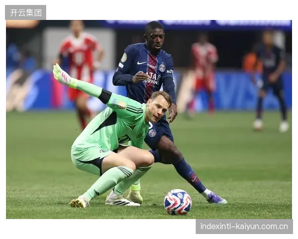 登贝莱蝉联法甲MVP，其边路突击效率为巴黎进攻端关键变量。